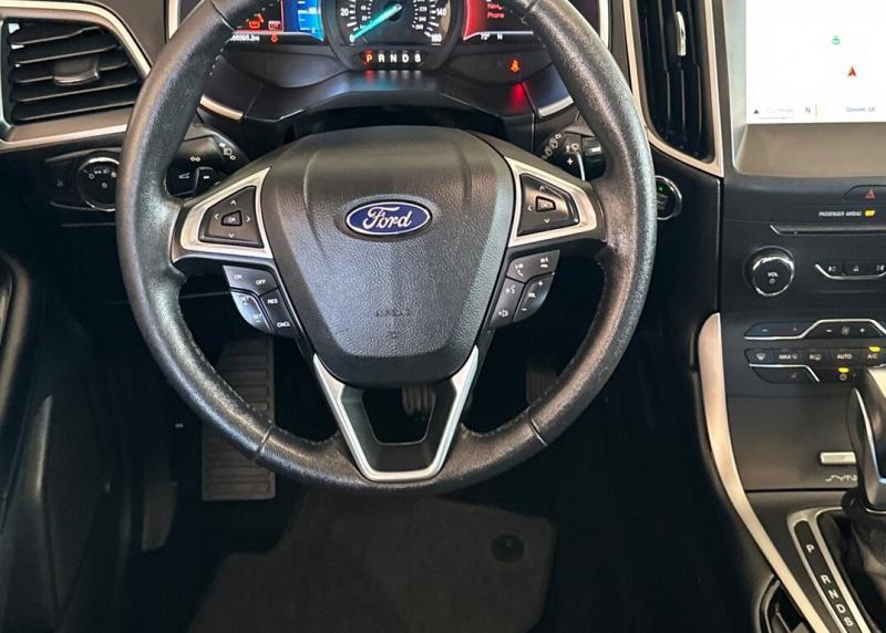 2017 Ford Edge