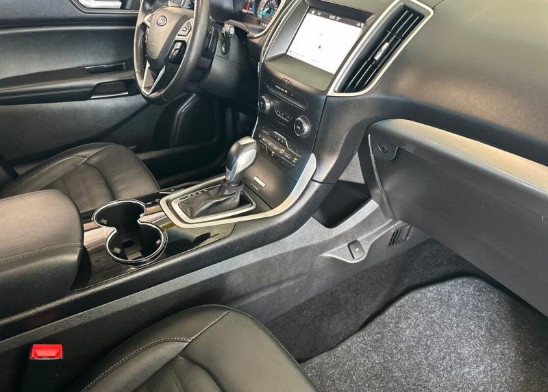 2017 Ford Edge