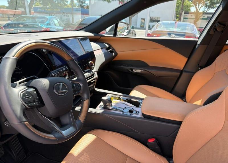 2025 Lexus RX