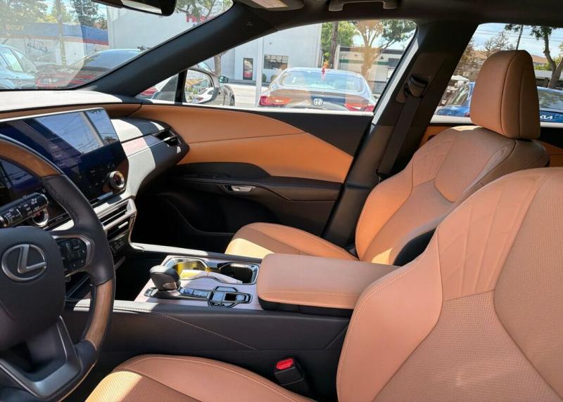 2025 Lexus RX