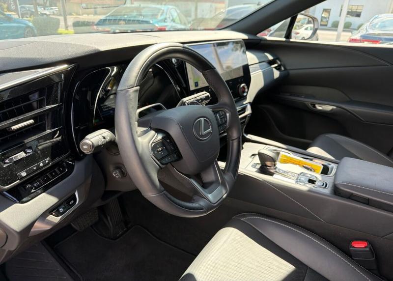 2025 Lexus RX