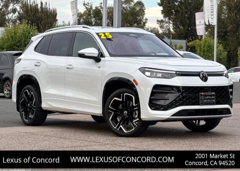 2025 Volkswagen Tiguan 2.0T SEL R-Line
