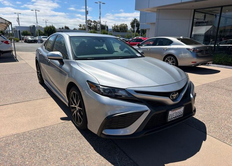2021 Toyota Camry SE