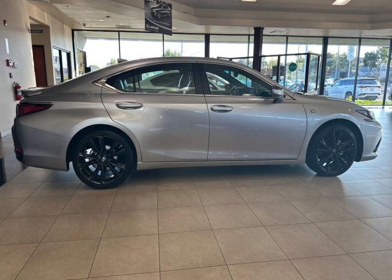 2024 Lexus ES