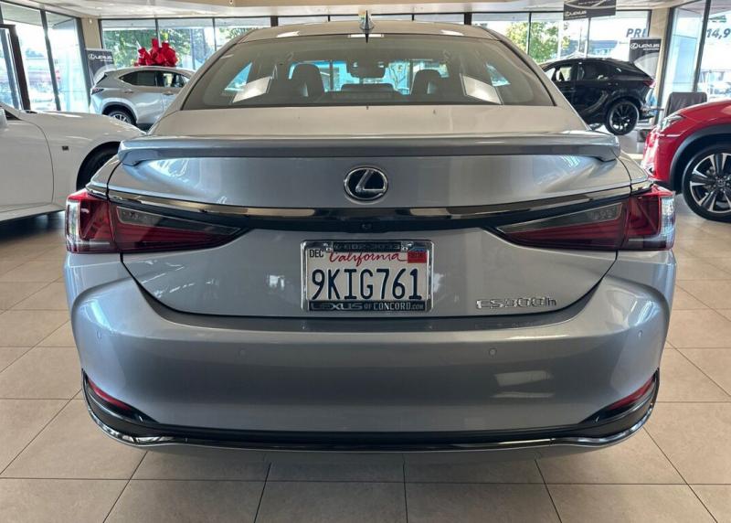 2024 Lexus ES