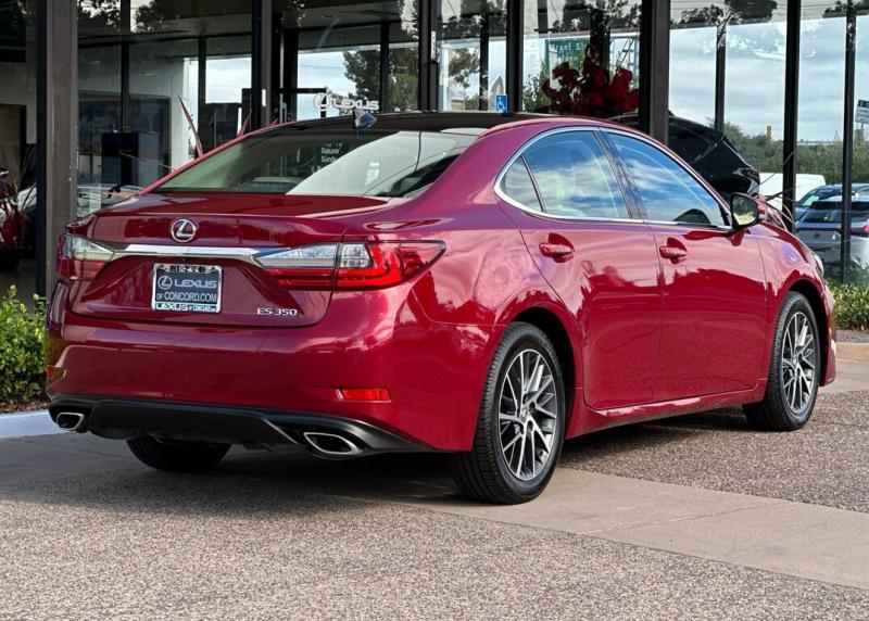 2017 Lexus ES