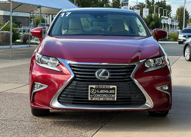 2017 Lexus ES