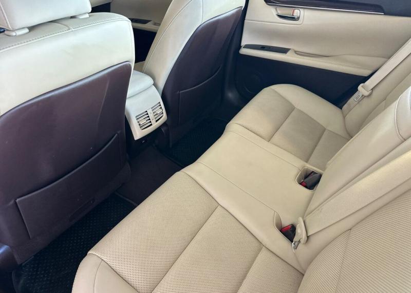 2017 Lexus ES