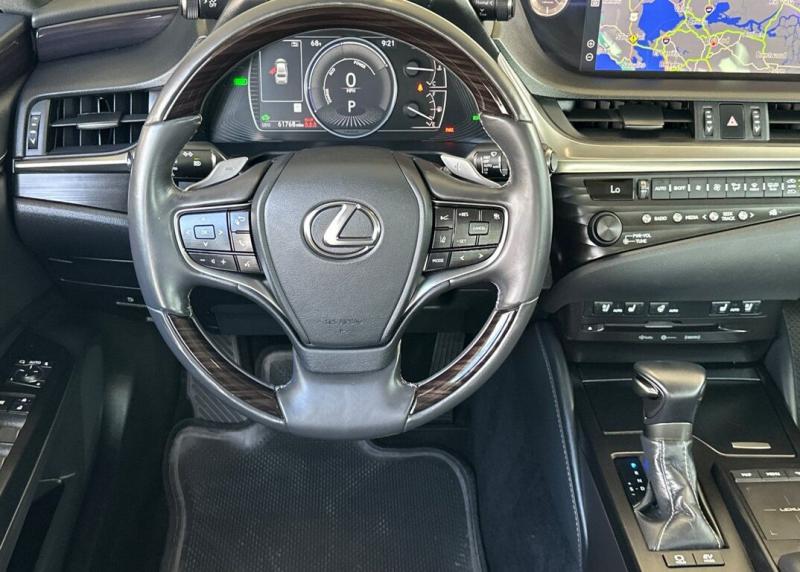 2020 Lexus ES