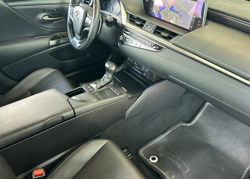 2020 Lexus ES