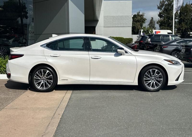 2020 Lexus ES
