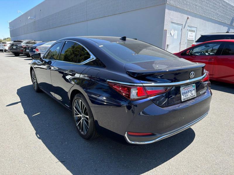2022 Lexus ES