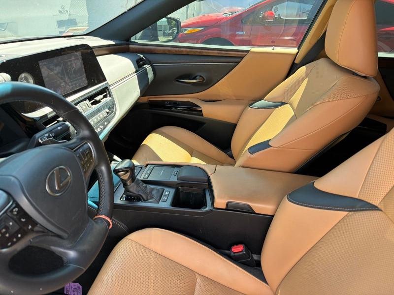 2022 Lexus ES