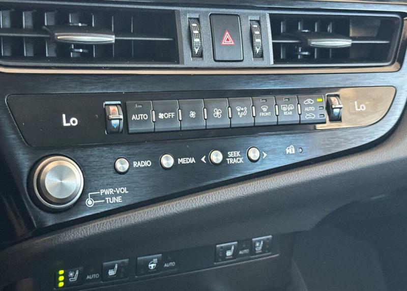 2023 Lexus ES
