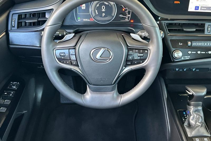 2023 Lexus ES