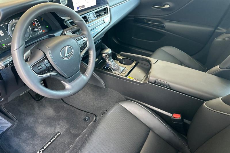 2023 Lexus ES