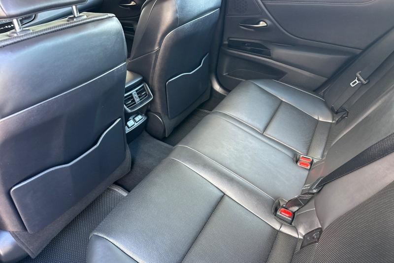 2023 Lexus ES