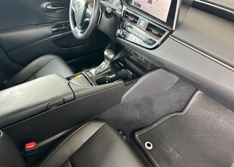 2025 Lexus ES