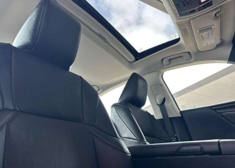 2025 Lexus ES