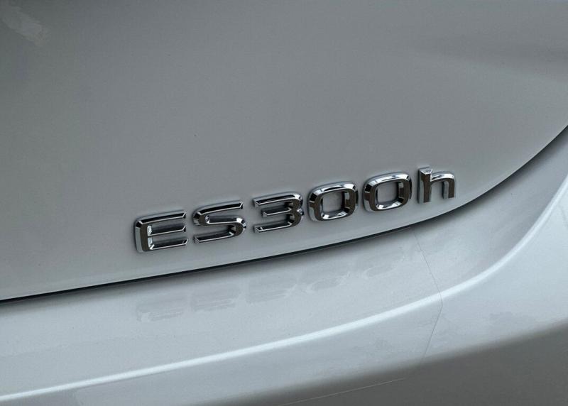 2025 Lexus ES
