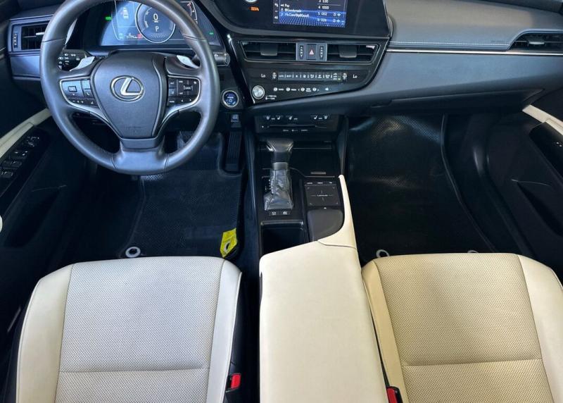 2022 Lexus ES