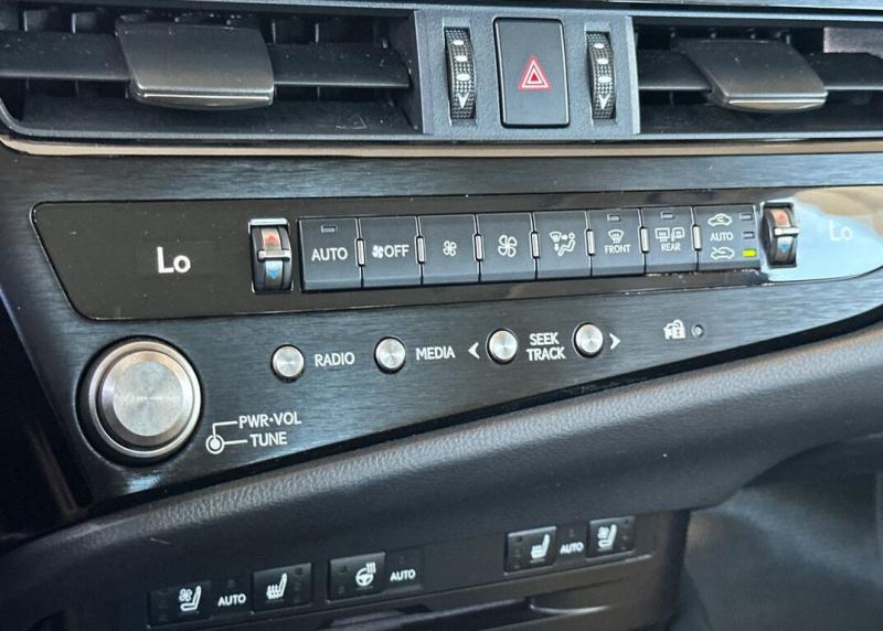 2022 Lexus ES