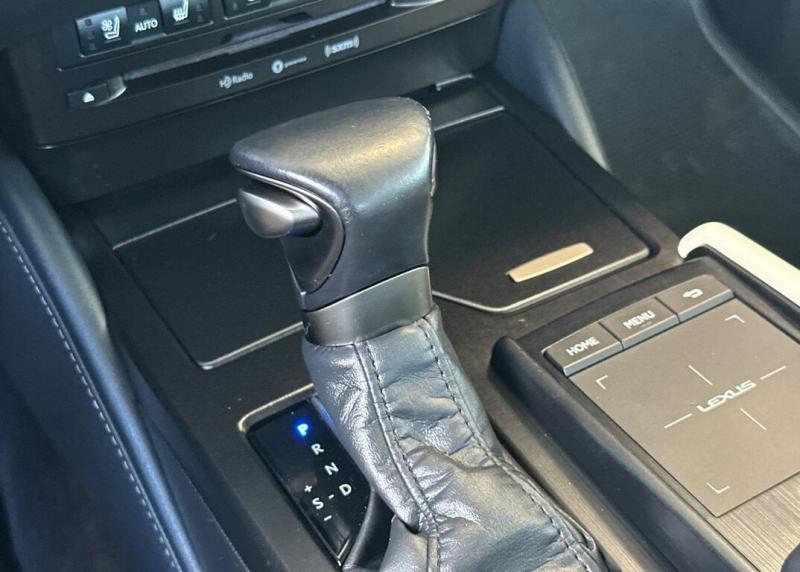 2022 Lexus ES