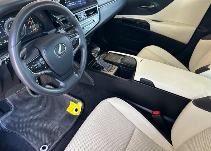 2022 Lexus ES