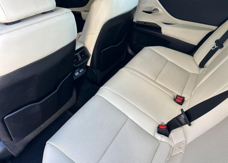 2022 Lexus ES