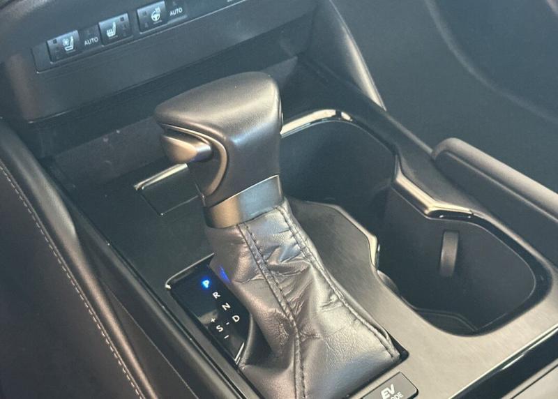 2025 Lexus ES