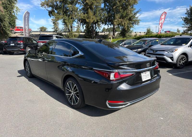 2025 Lexus ES