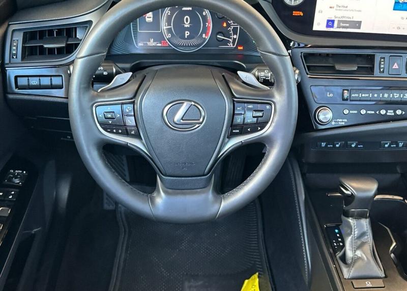 2024 Lexus ES