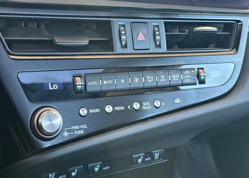 2024 Lexus ES