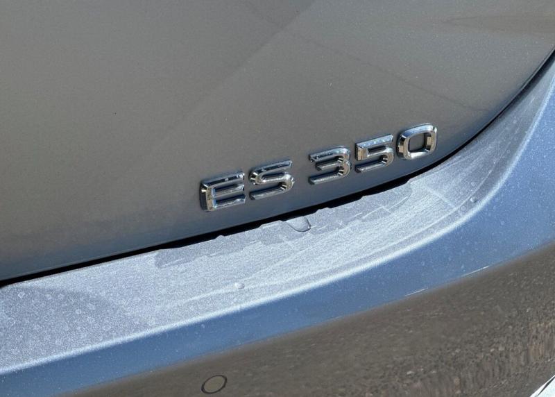 2024 Lexus ES