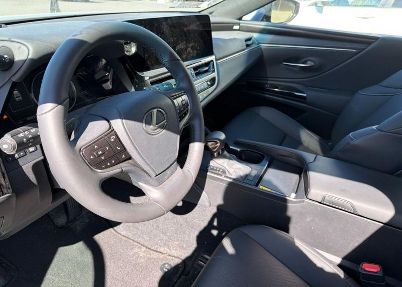 2024 Lexus ES