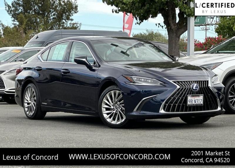 2022 Lexus ES 300h Luxury