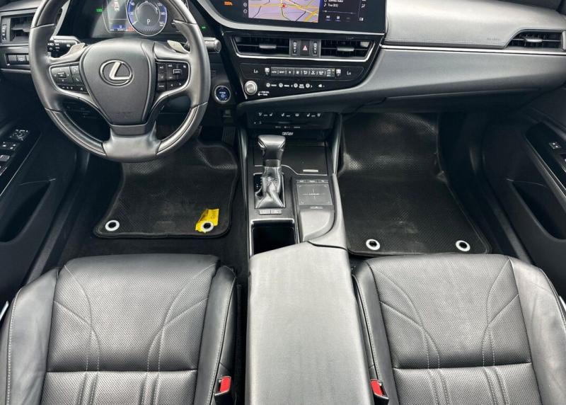 2022 Lexus ES