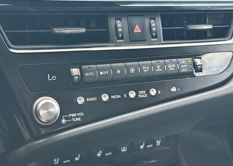 2022 Lexus ES
