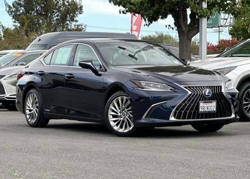 2022 Lexus ES