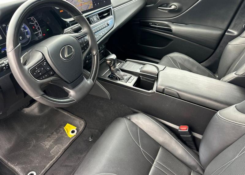 2022 Lexus ES