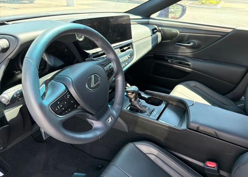 2024 Lexus ES