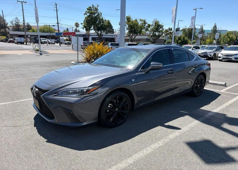 2024 Lexus ES