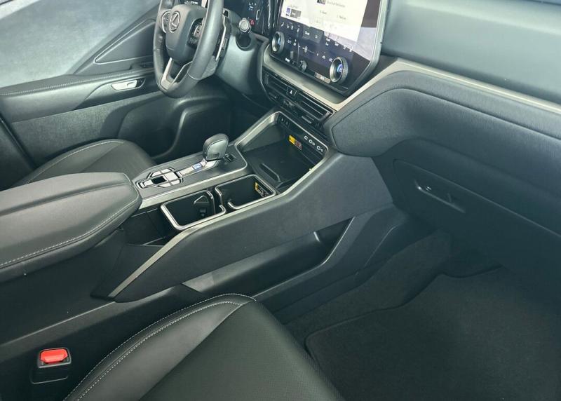 2025 Lexus TX