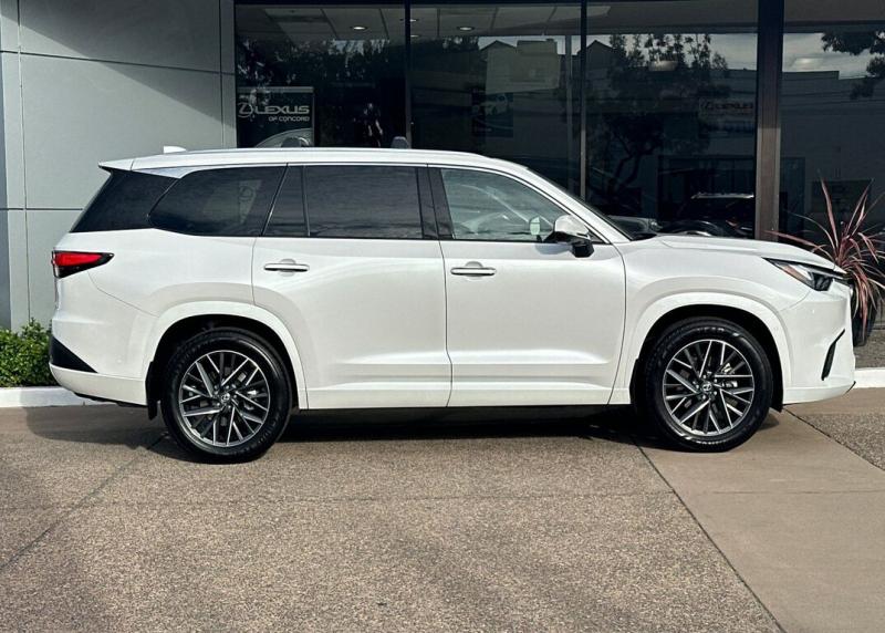 2025 Lexus TX