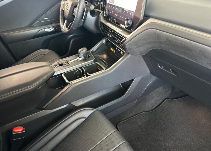 2025 Lexus TX