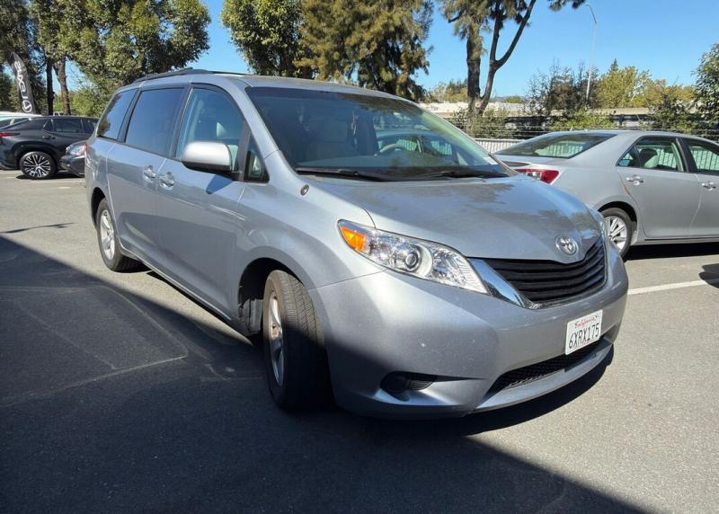 2012 Toyota Sienna LE