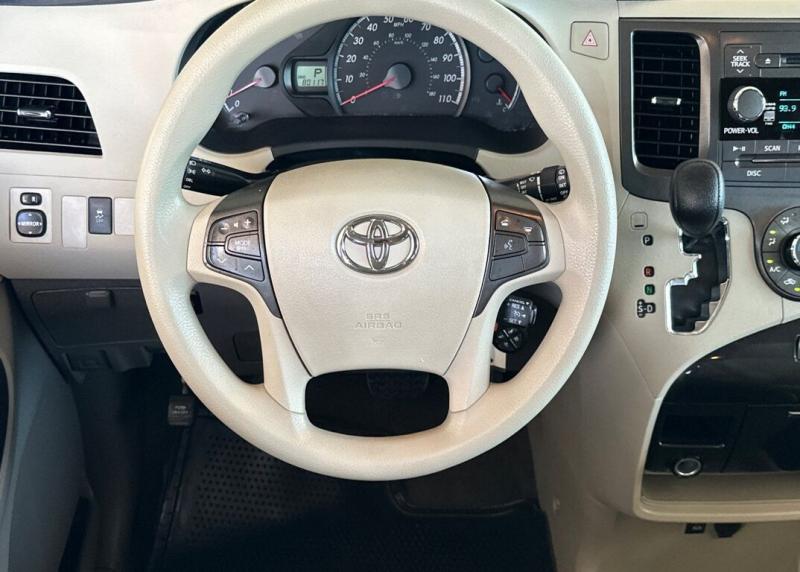 2012 Toyota Sienna