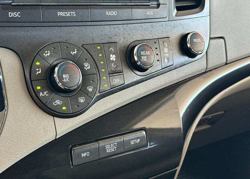 2012 Toyota Sienna
