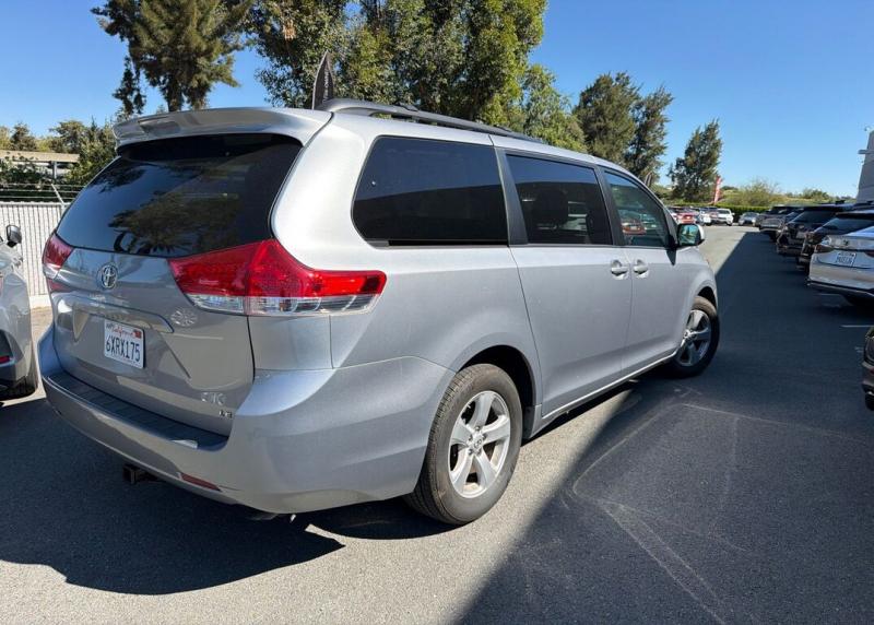 2012 Toyota Sienna