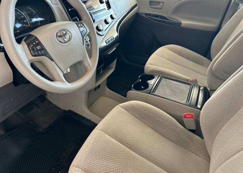 2012 Toyota Sienna
